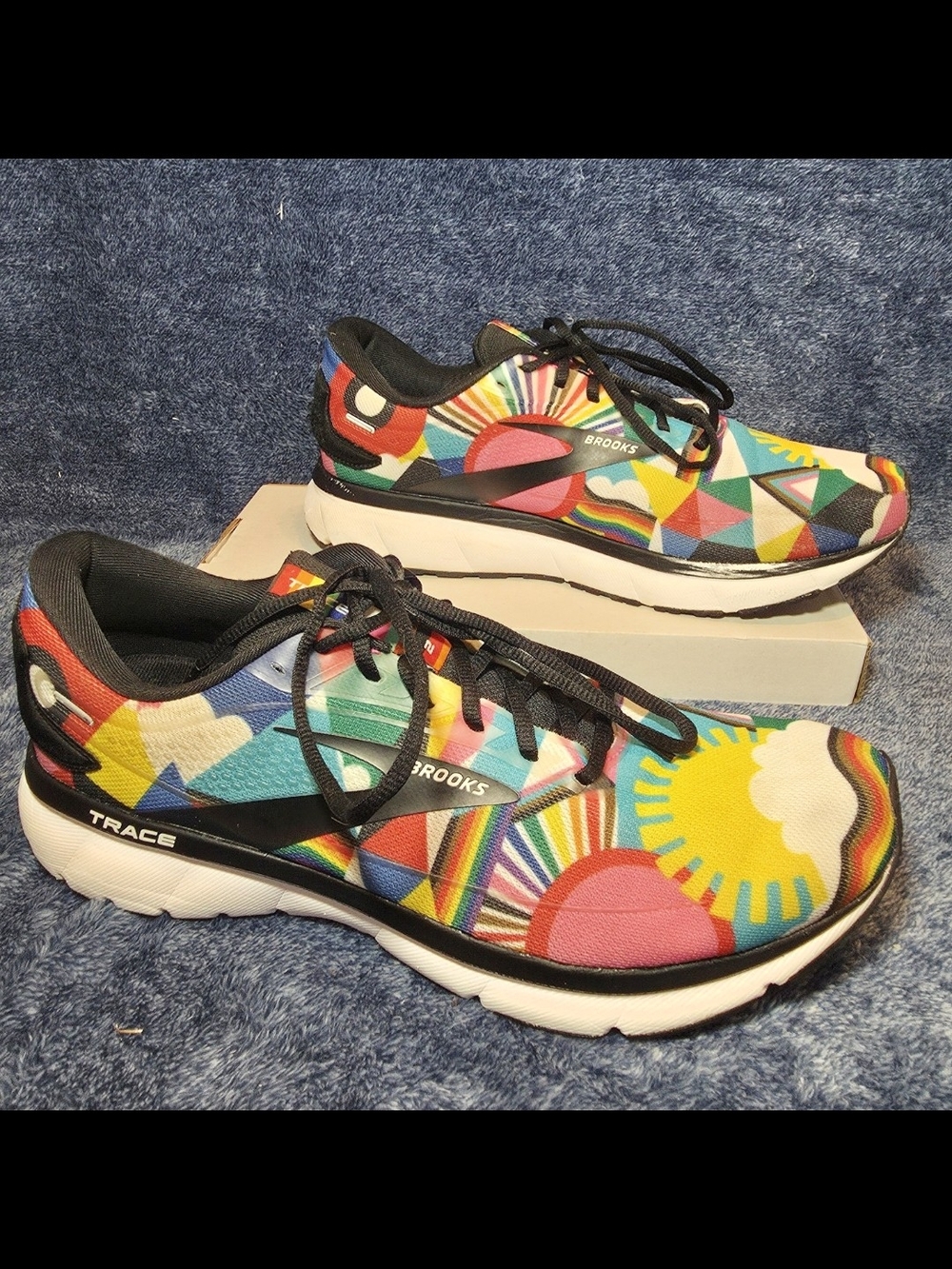 Lisa Congdon x Brooks Trace 2 "Run Proud" Edition road running shoe